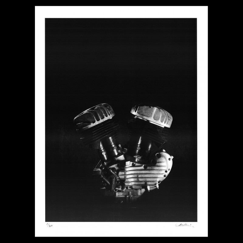 Photolithographie, "Moteur Harley-Davidson", 2018, Éditions Anthèse, photographie de Grégory Mathieu