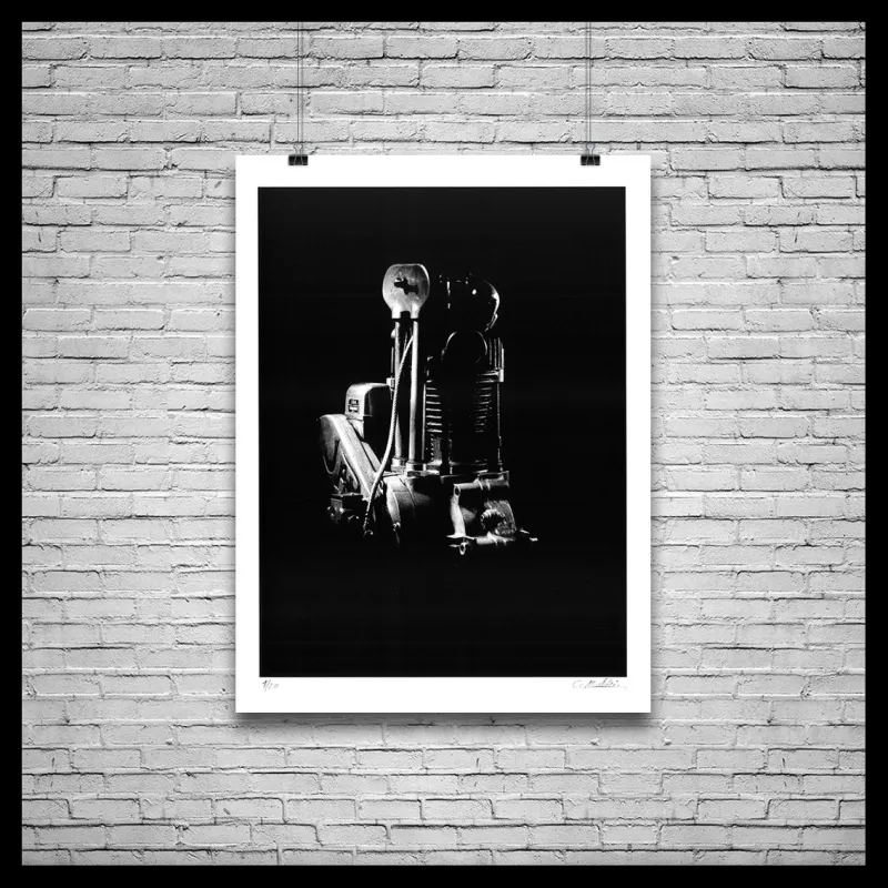 Photolithographie "Moteur Jap de 1920", 2018, Éditions Anthèse, photographie de Grégory Mathieu