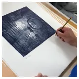Lithographie "Madeleine, Résistante" par Dominique Bertail