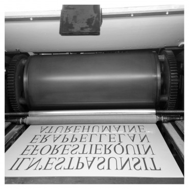 Première feuille de texte sortant de la machine.
