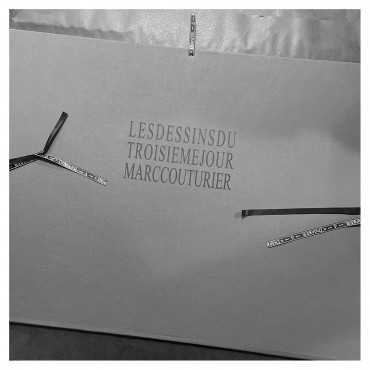 Le coffret avec la sérigraphie : Les Dessins du troisième jour, Marc Couturier.