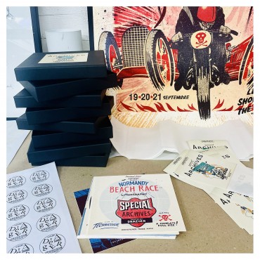 Lorenzo Eroticolor -  Boîte Collector Normandy Race Beach, 2025 Lorenzo Eroticolor -  Boîte Collector Normandy Race Beach, 2025