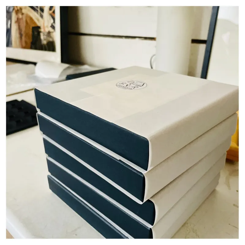 Lorenzo Eroticolor -  Boîte Collector Normandy Race Beach, 2025